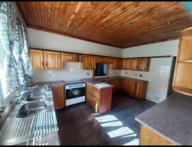 3 BEDROOM PROPERTY TO RENT IN CLAREMONT